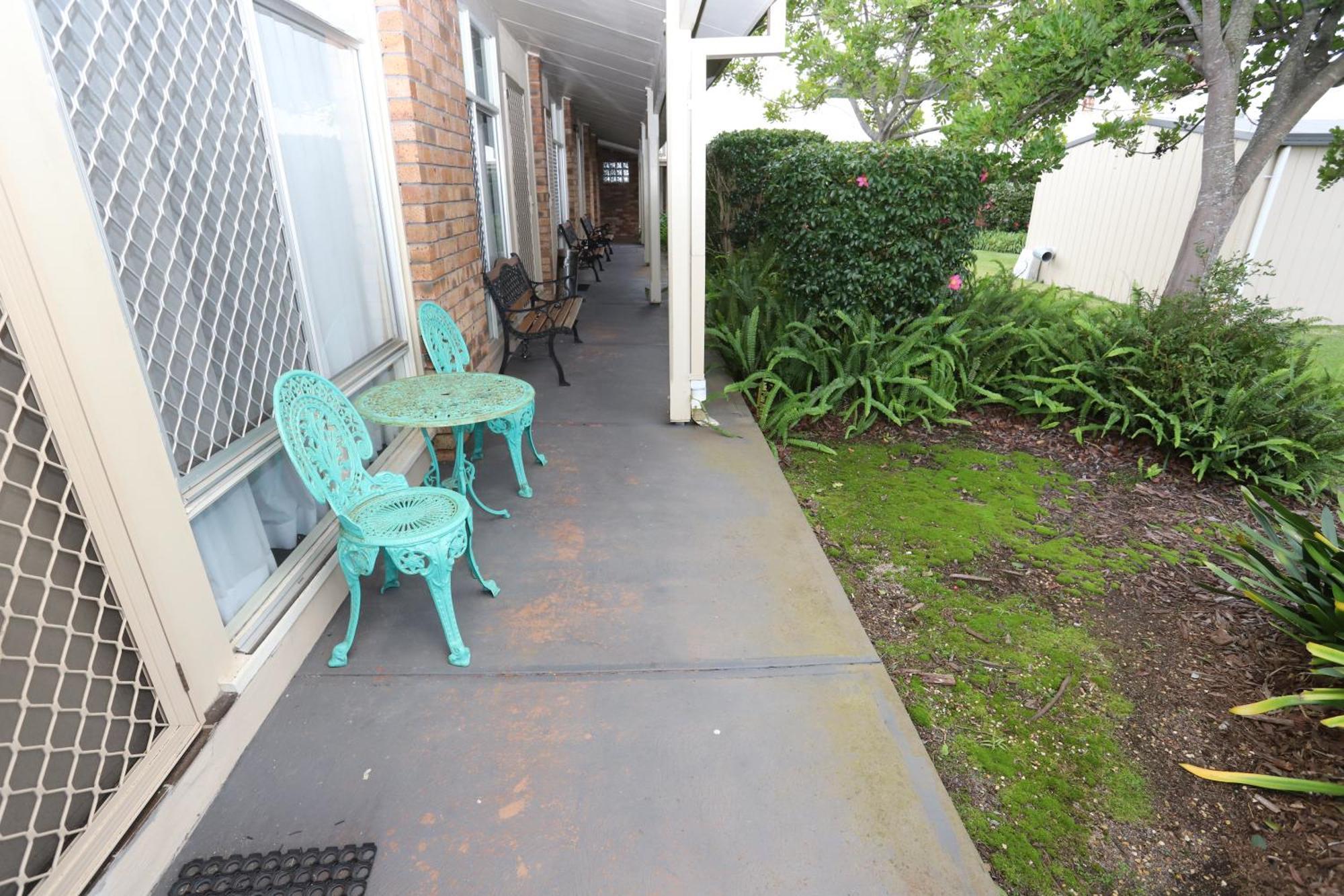 Sleepy Hill Motor Inn Raymond Terrace Exterior foto