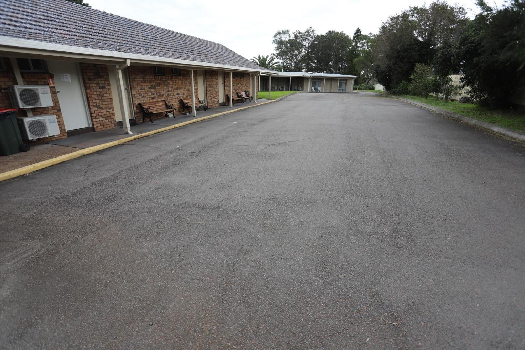 Sleepy Hill Motor Inn Raymond Terrace Exterior foto