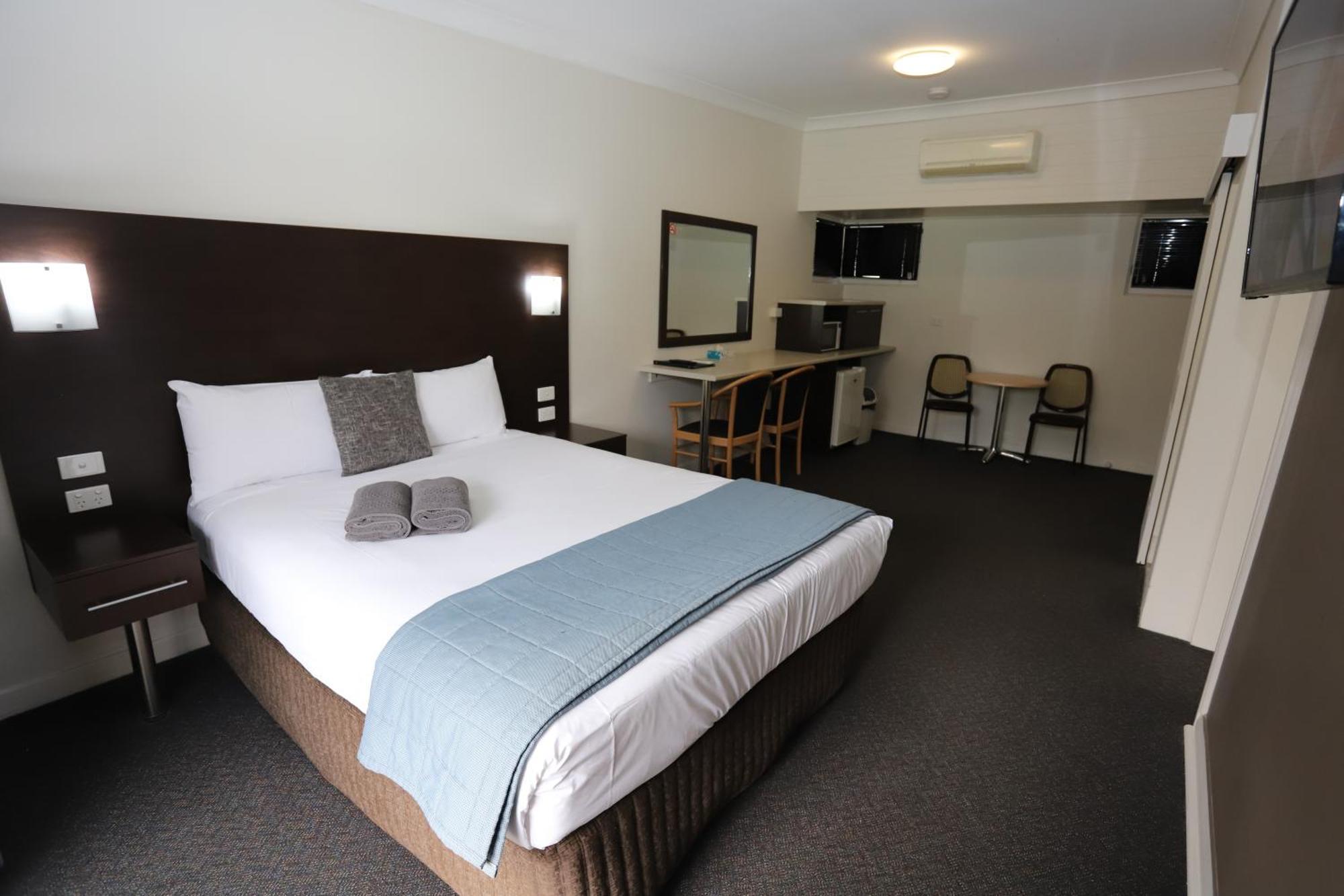 Sleepy Hill Motor Inn Raymond Terrace Exterior foto