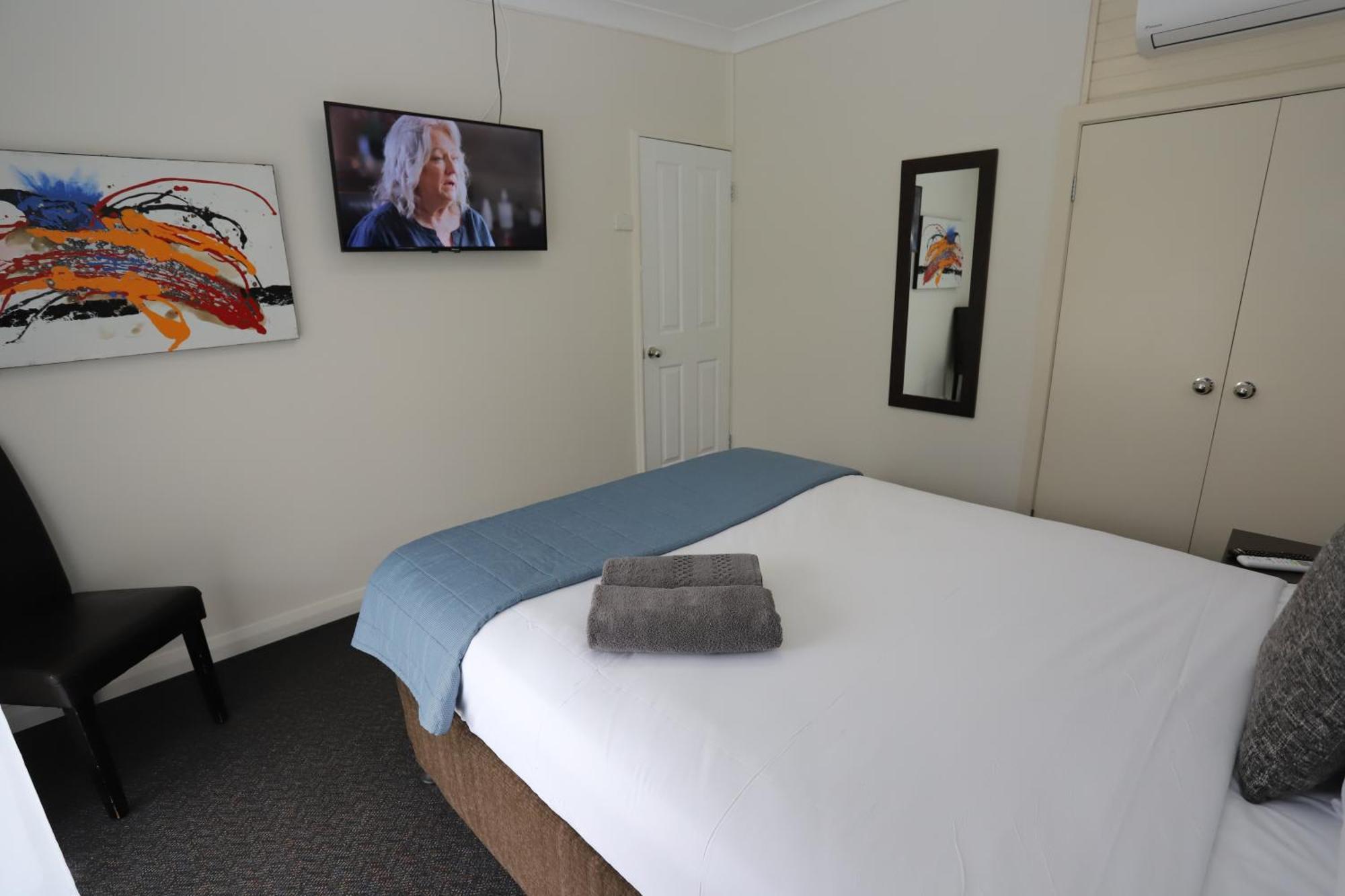 Sleepy Hill Motor Inn Raymond Terrace Exterior foto